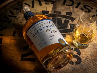 How to Get the Best from Embossed Labels: 5 Expert Tips